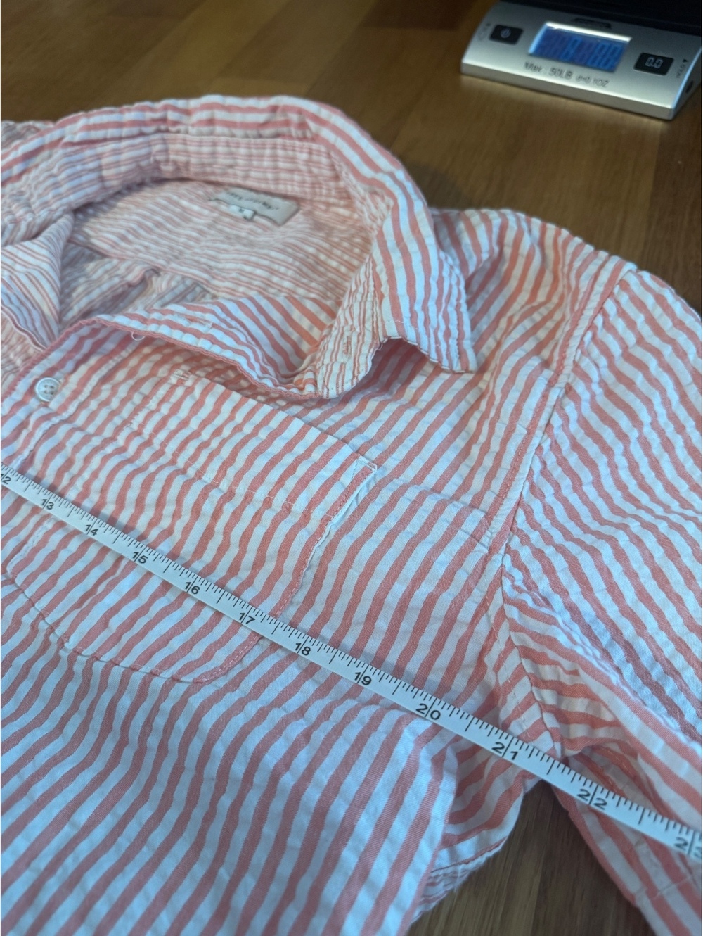 Free assembly - Men’s M Seersucker button down - oversized fit - Picture 4 of 5